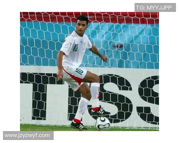 伊朗足球传奇前球星回顾：从绿茵场的辉煌到退役后的全新人生